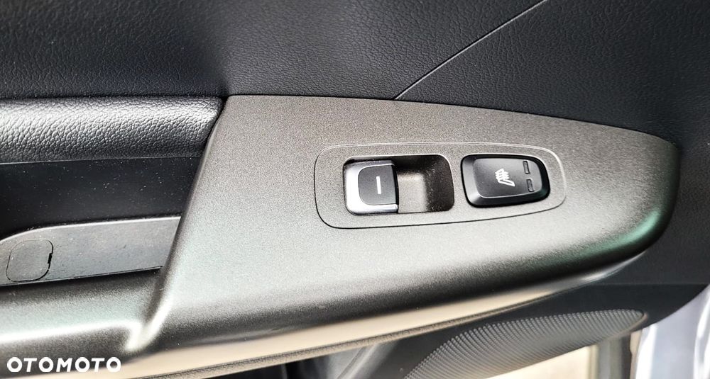 Kia Sportage 1.6 GDI Black Edition 2WD - 39