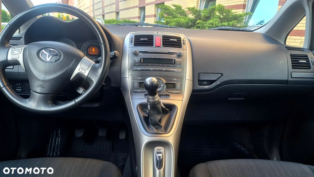 Toyota Auris 1.6 VVT-i Sol - 19