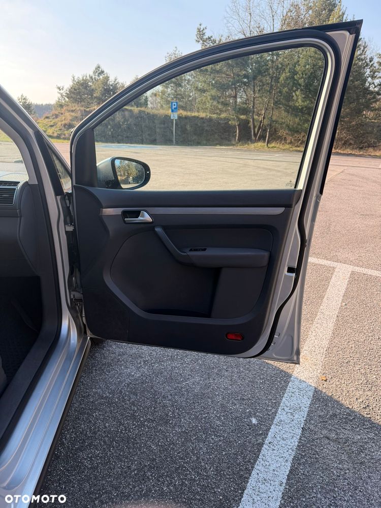 Volkswagen Touran 1.6 TDI DPF Comfortline DSG - 40