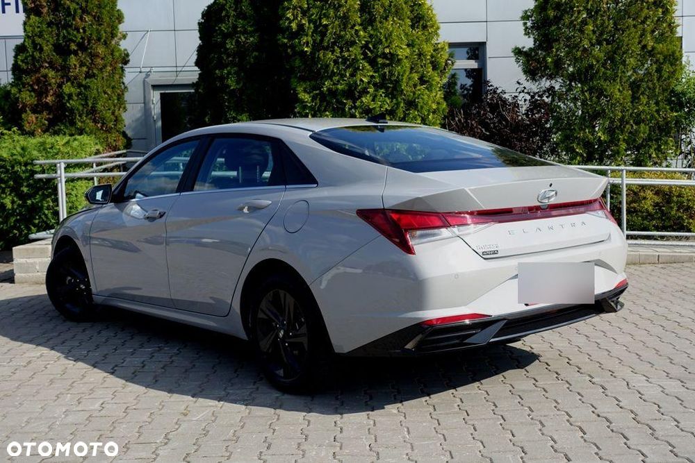 Hyundai Elantra 1.6 Smart CVT - 5