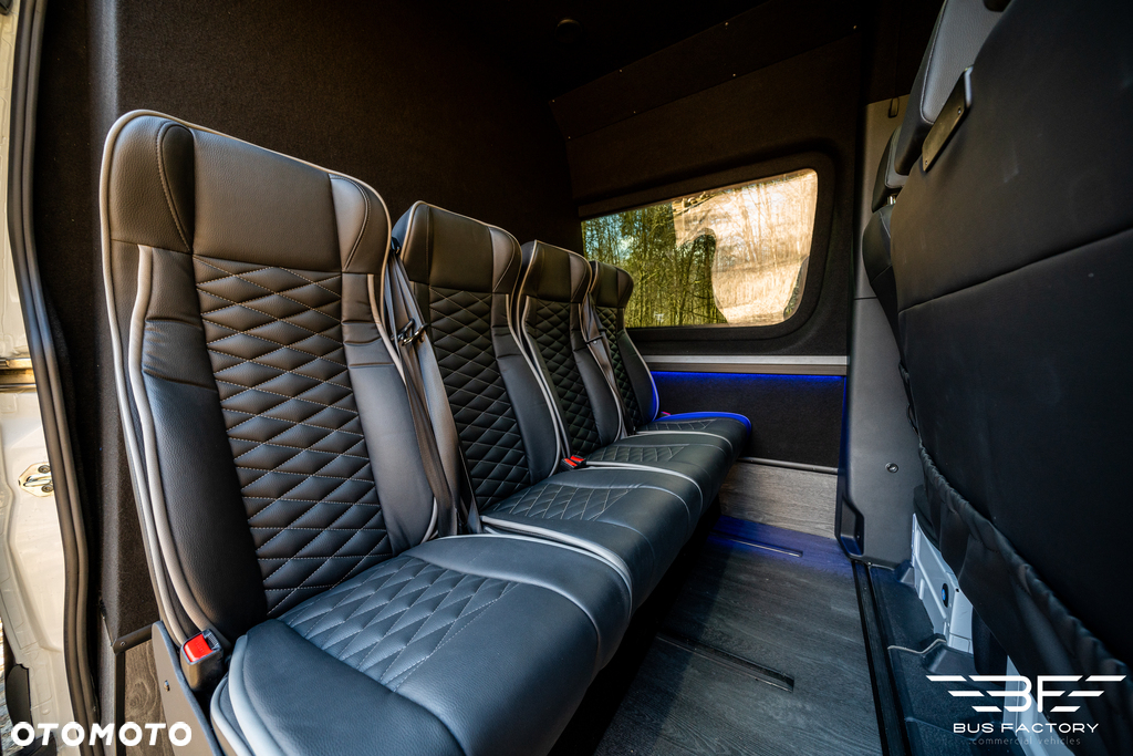 Mercedes-Benz Sprinter 319 - 18