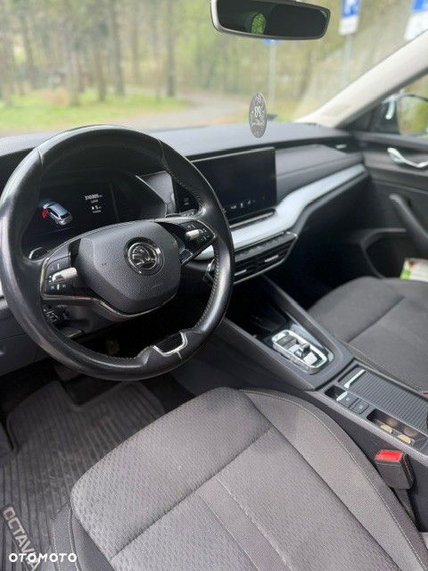 Skoda Octavia 2.0 TDI Style DSG - 6