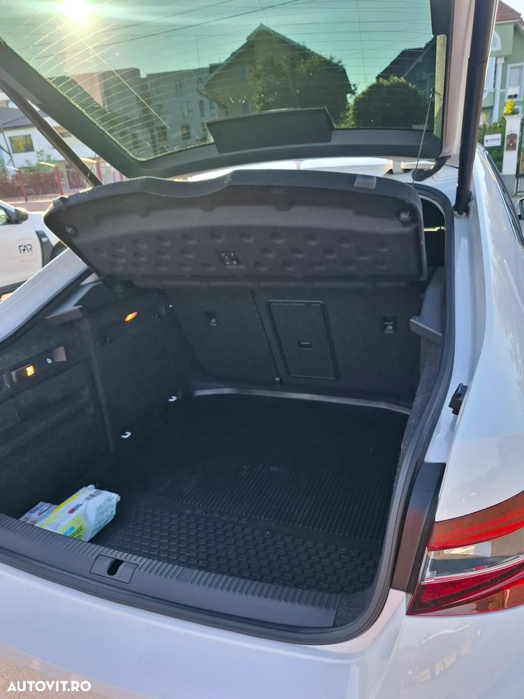 Skoda Superb 2.0 TDI DSG Style - 14