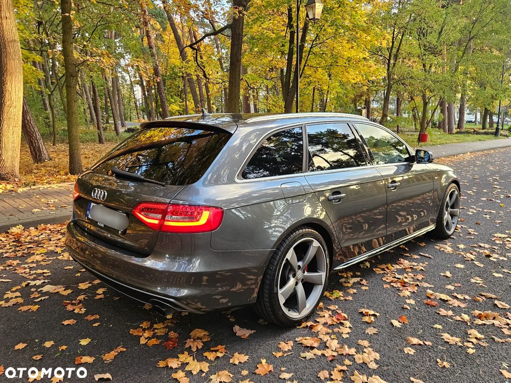 Audi A4 Avant - 10