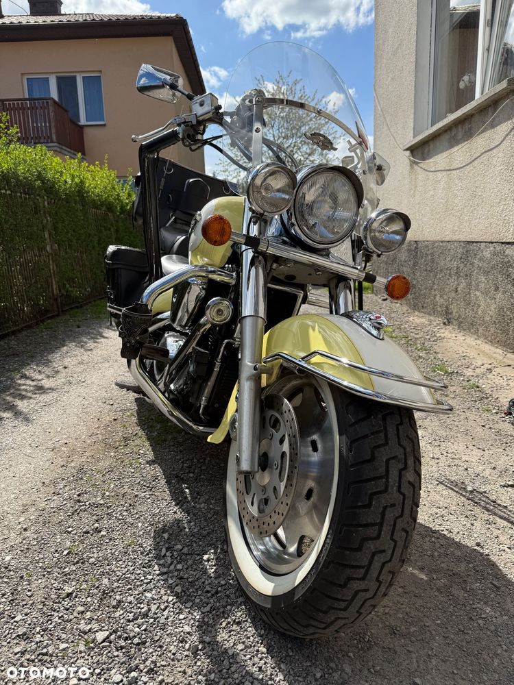 Suzuki Intruder - 2