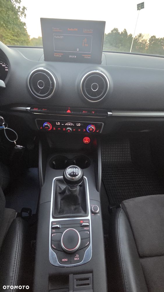 Audi A3 3-drzwiowe 1.6 TDI (clean diesel) S line Sportpaket - 24