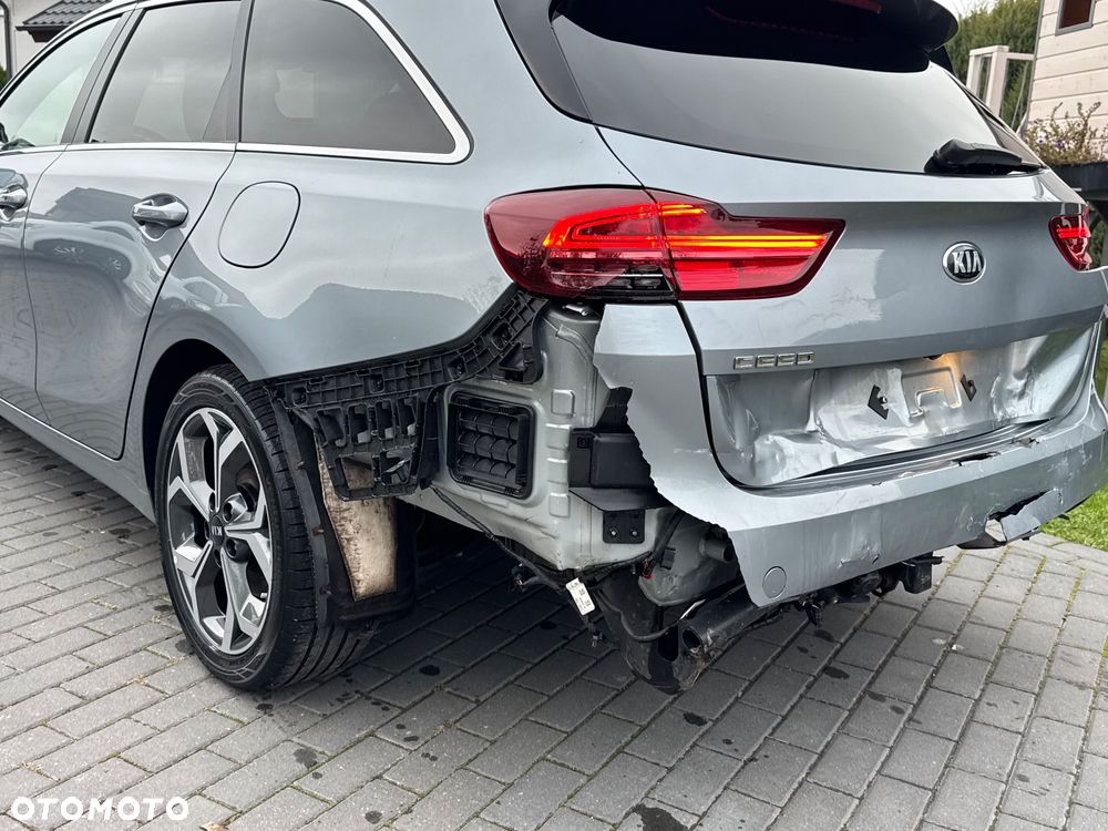 Kia Ceed 1.4 T-GDI DCT OPF Platinum Edition - 34