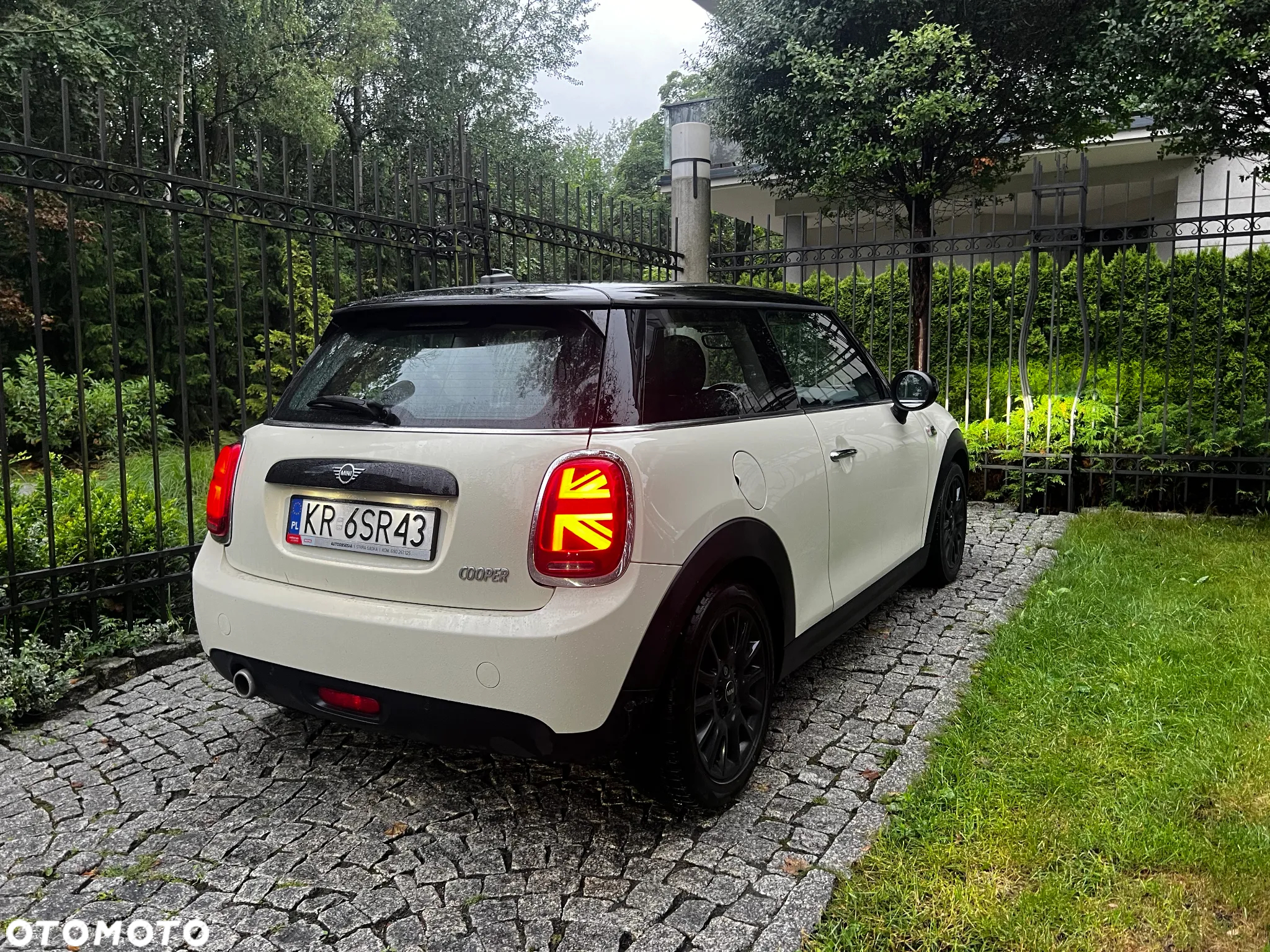MINI Cooper Standard - 4