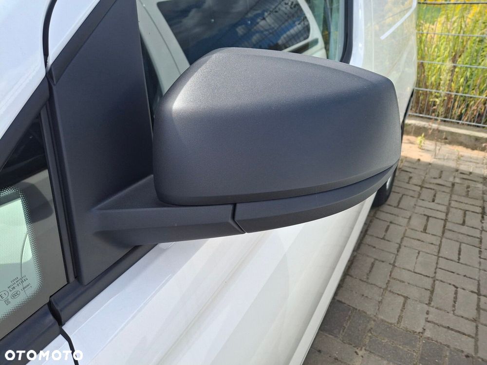 Volkswagen Caddy Cargo - 11