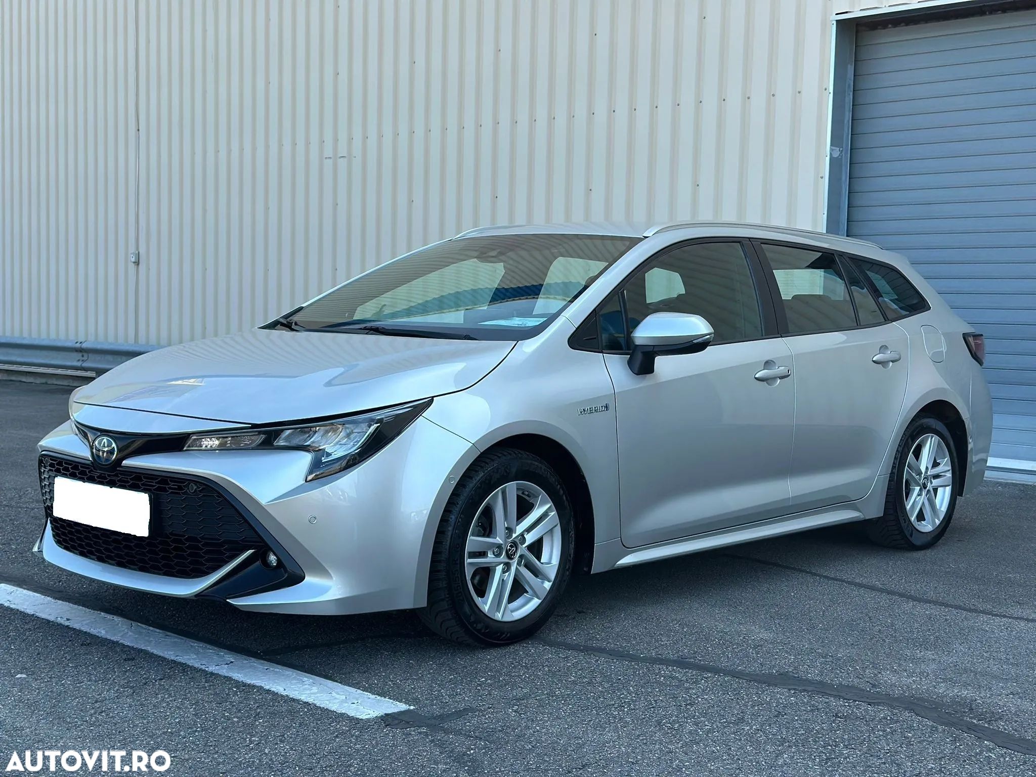 Toyota Corolla 1.8 HSD Dynamic - 1