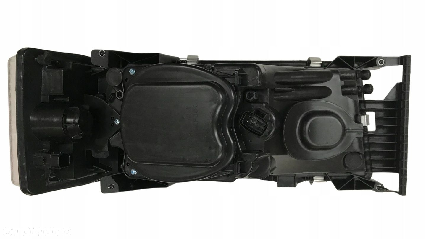 REFLEKTOR SCANIA R H7 LED LEWY Z KIER.  WTYCZKA - 3