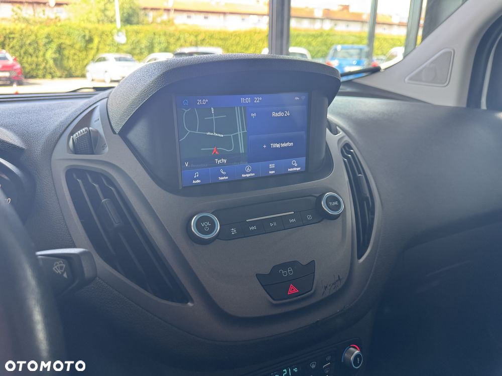 Ford Transit Courier - 26