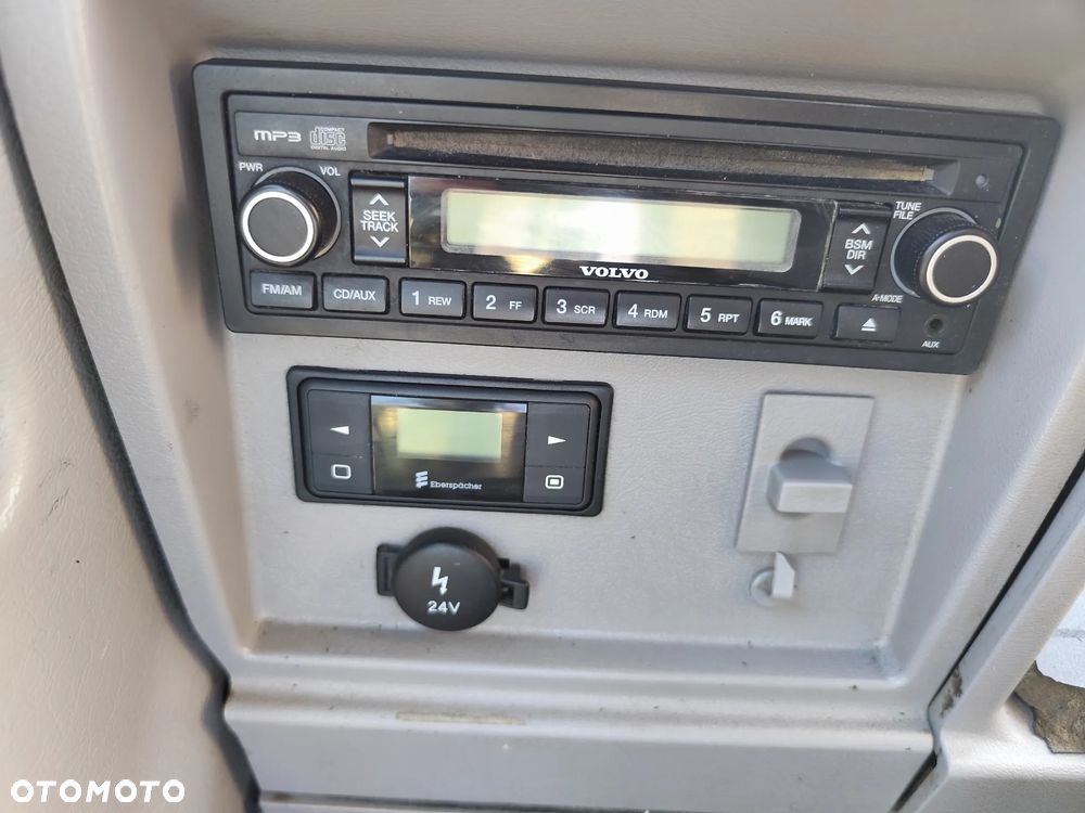 Volvo EC 220 DL - 29