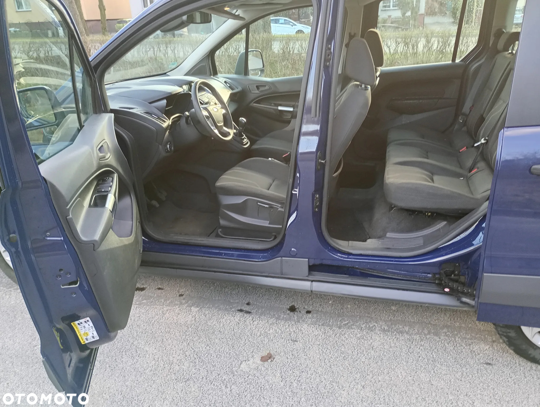 Ford Transit Connect - 12