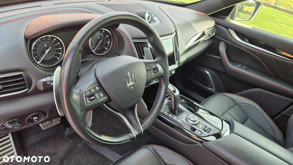 Maserati Levante Q4 GranSport - 14