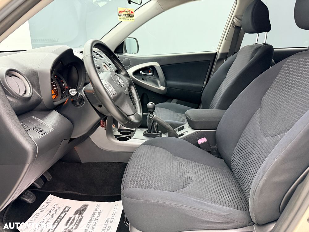 Toyota RAV4 2.2 D-4D 4x4 Sol - 10