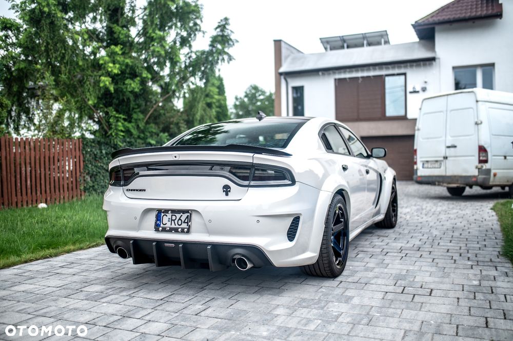Dodge Charger 6.4 Scat Pack Widebody - 9