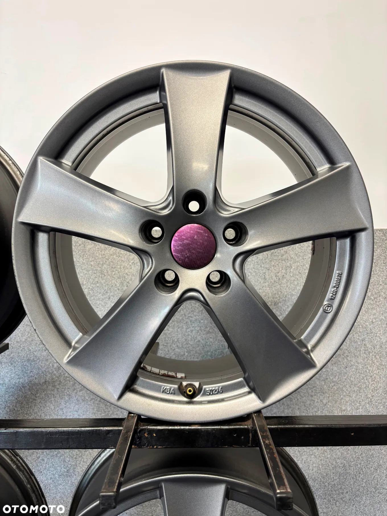 4 FELGI ALU. VW PASSAT, ARTEON,TOURAN,CADDY, GOLF, AUDI A4, A6, SKODA OCTAVIA 17'' 7J ET40 - 5