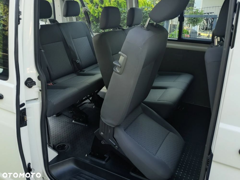 Volkswagen Transporter - 10