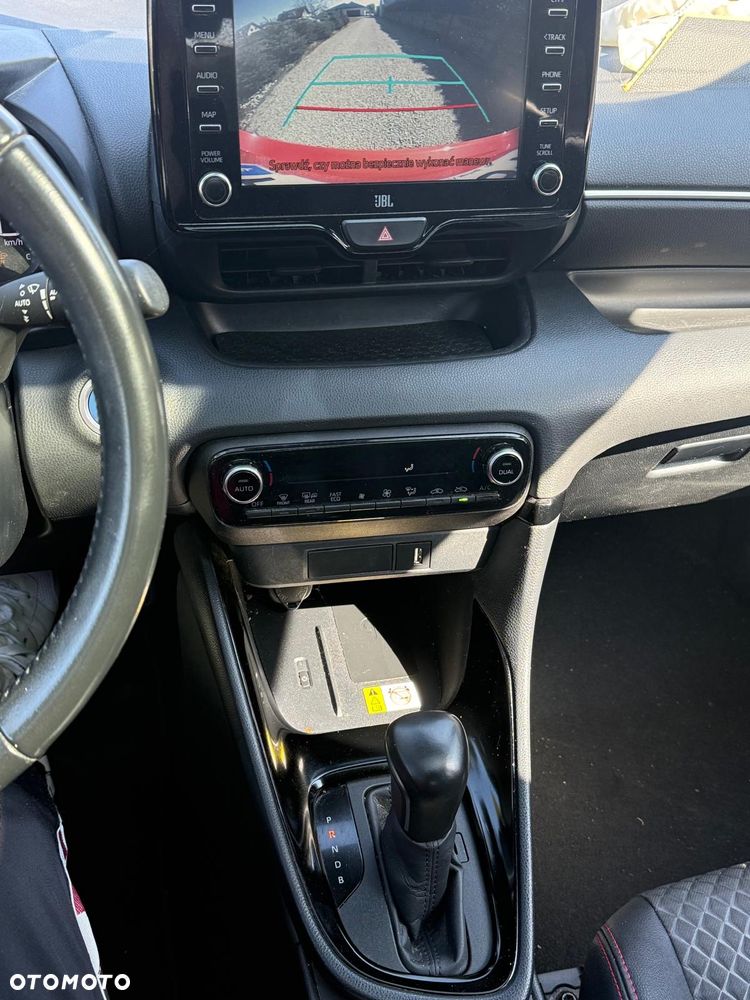 Toyota Yaris Hybrid 1.5 Premiere Edition - 16