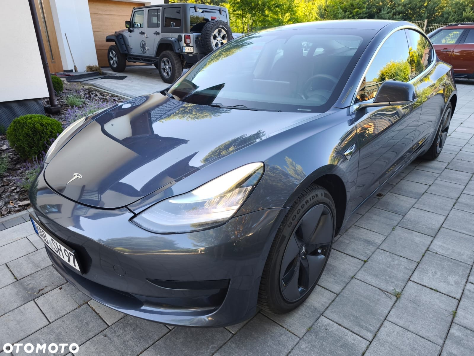 Tesla Model 3 Standard Reichweite Plus Hinterradantrieb - 17