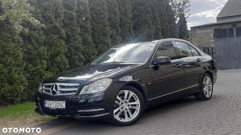 Mercedes-Benz Klasa C 180 CGI BlueEFFICIENCY Avantgarde - 3