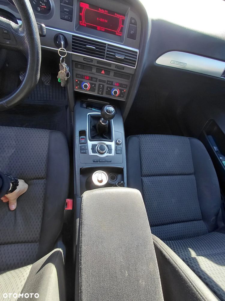 Audi A6 Avant 2.4 quattro - 7