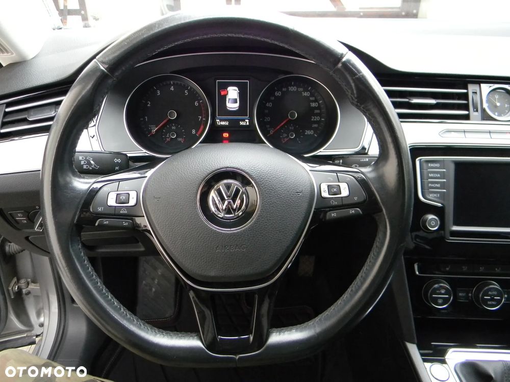 Volkswagen Passat 1.8 TSI BMT Comfortline - 12