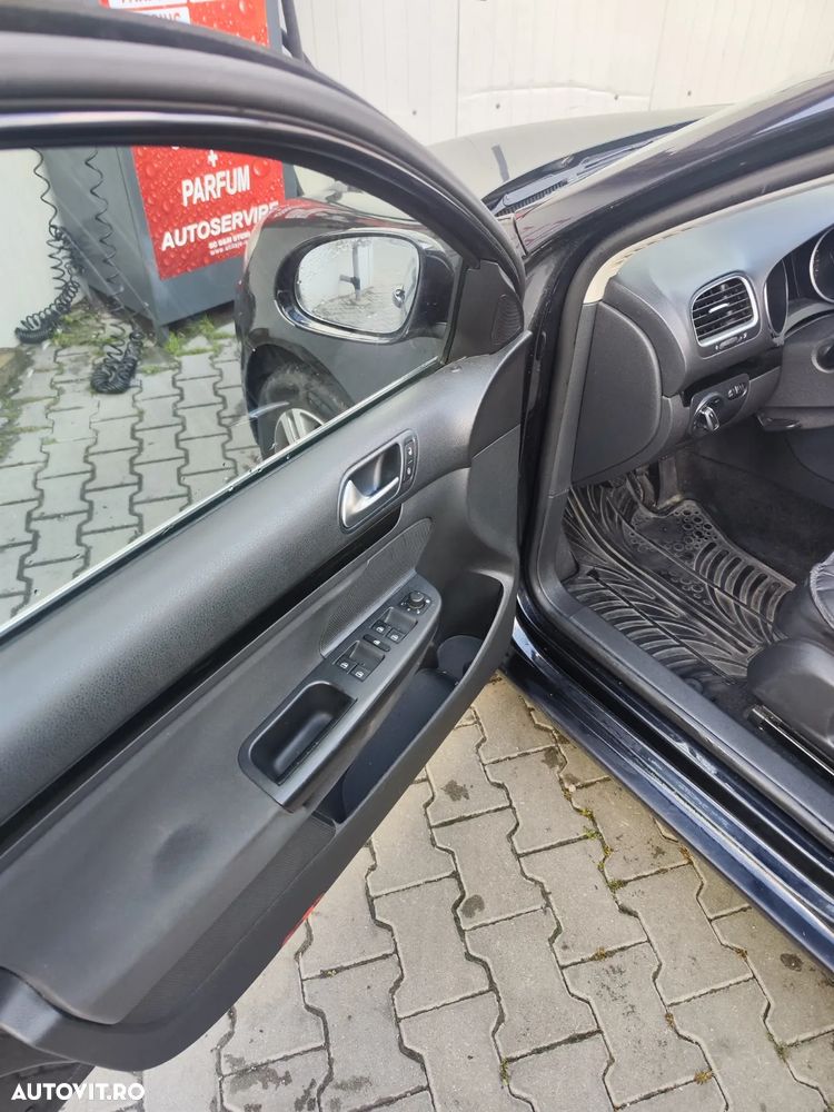 VOLKSWAGEN Golf 2011 — imagine 7