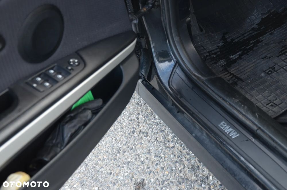 BMW Seria 3 318d Touring - 16