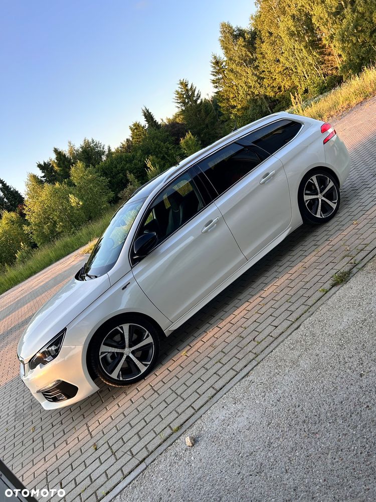 Peugeot 308 BlueHDi FAP 180 EAT8 Stop & Start GT - 19