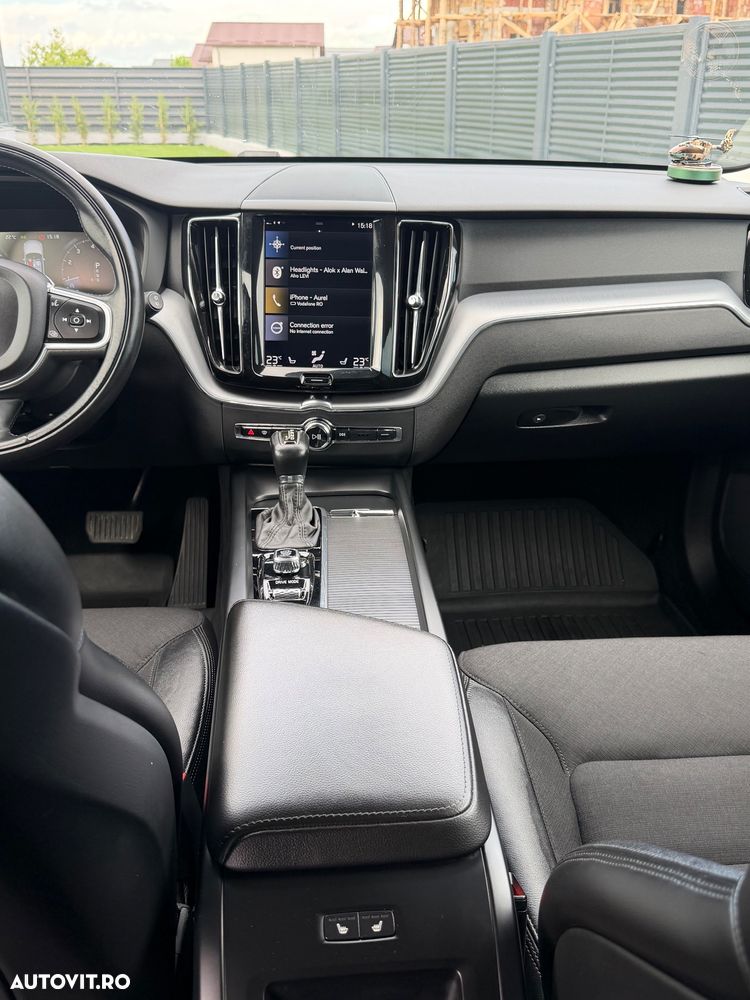 Volvo XC 60 T5 AWD Momentum - 11