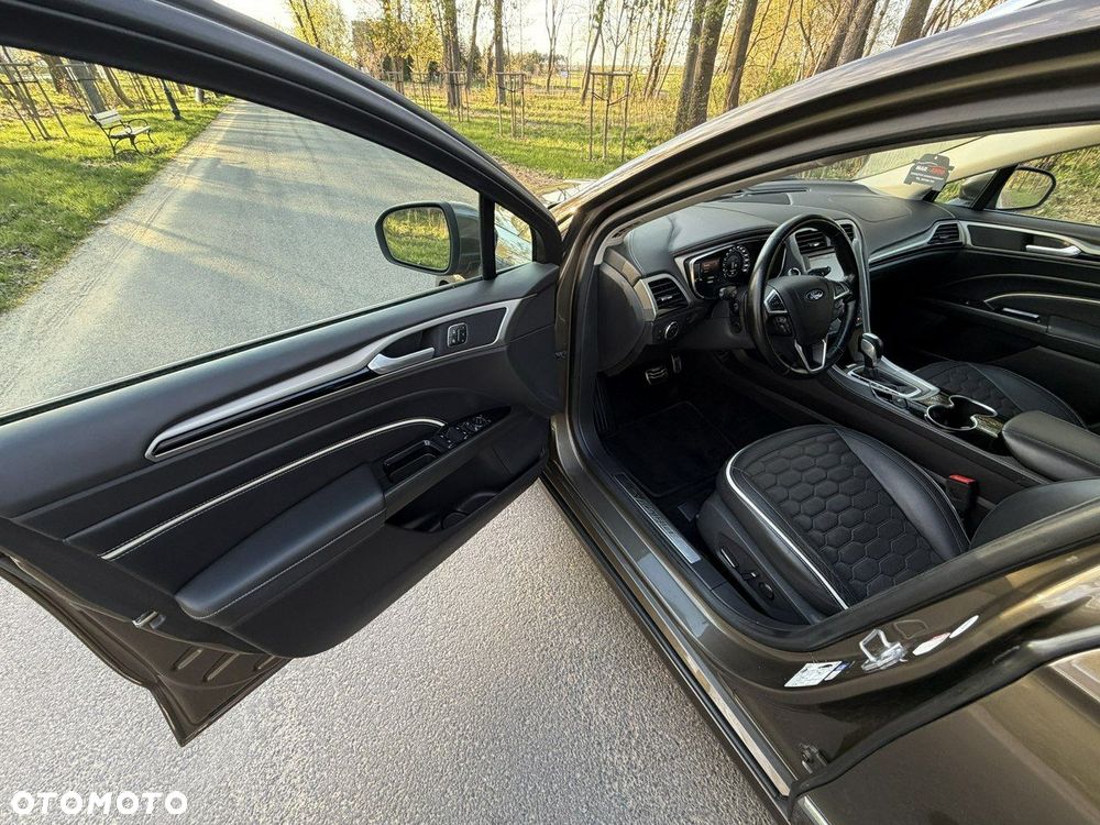 Ford Mondeo - 17
