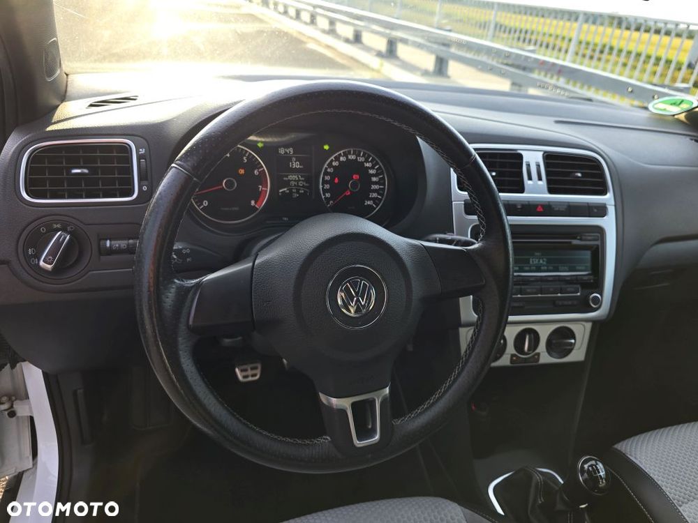 Volkswagen Polo 1.2 TSI Cross Urban White - 16