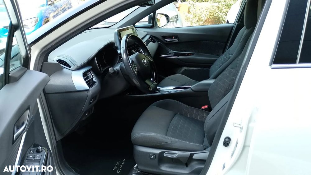 Toyota C-HR 2.0 HSD 184 CP 4x2 CVT Classy Bi-Tone - 20