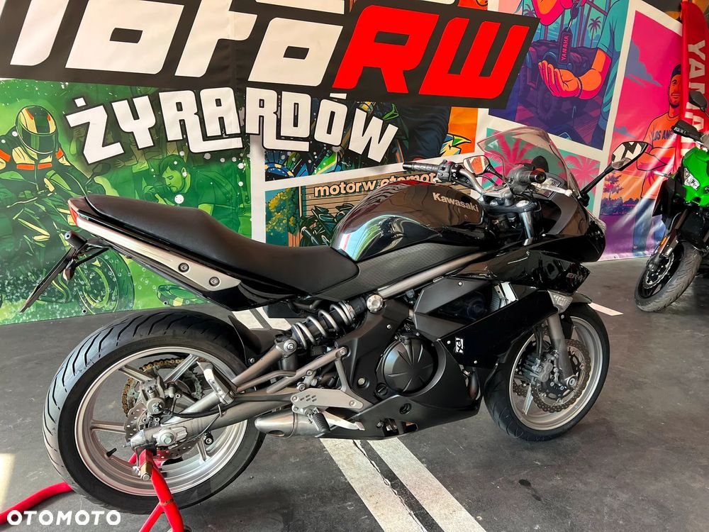 Kawasaki ER - 8