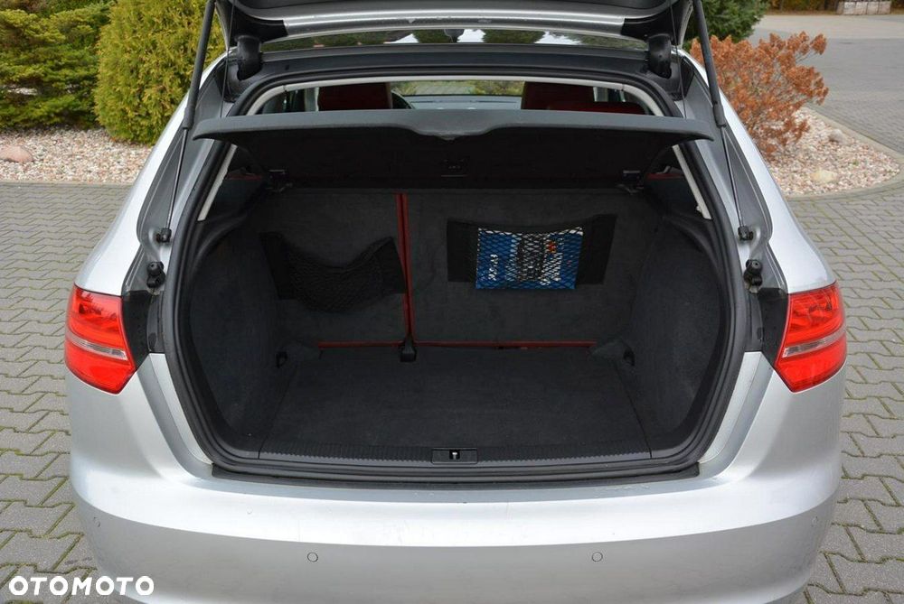 Audi A3 Sportback 1.8 TFSI Attraction S tronic - 32