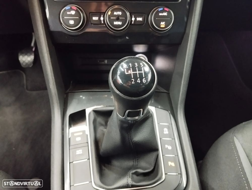 VW Tiguan 2.0 TDI Confortline - 28