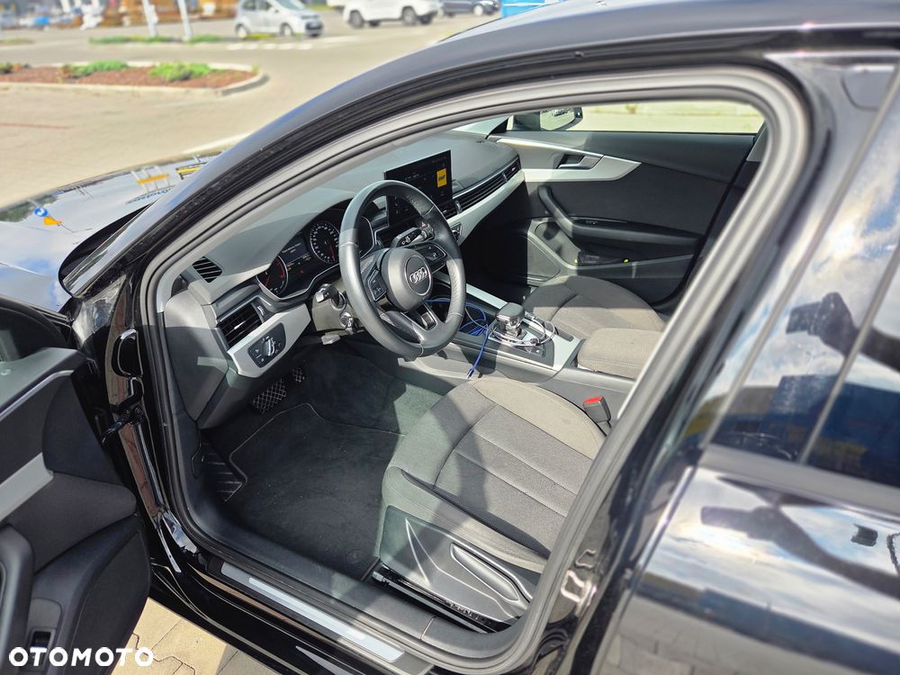 Audi A4 Limousine 35 TFSI mHEV S tronic - 13