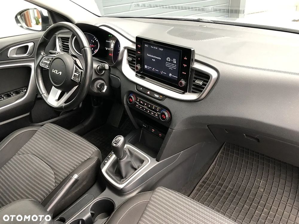 Kia Ceed 1.5 T-GDI L - 23