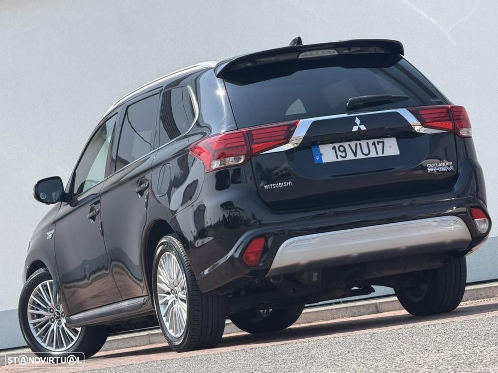 Mitsubishi Outlander 2.0 Instyle Navi - 36