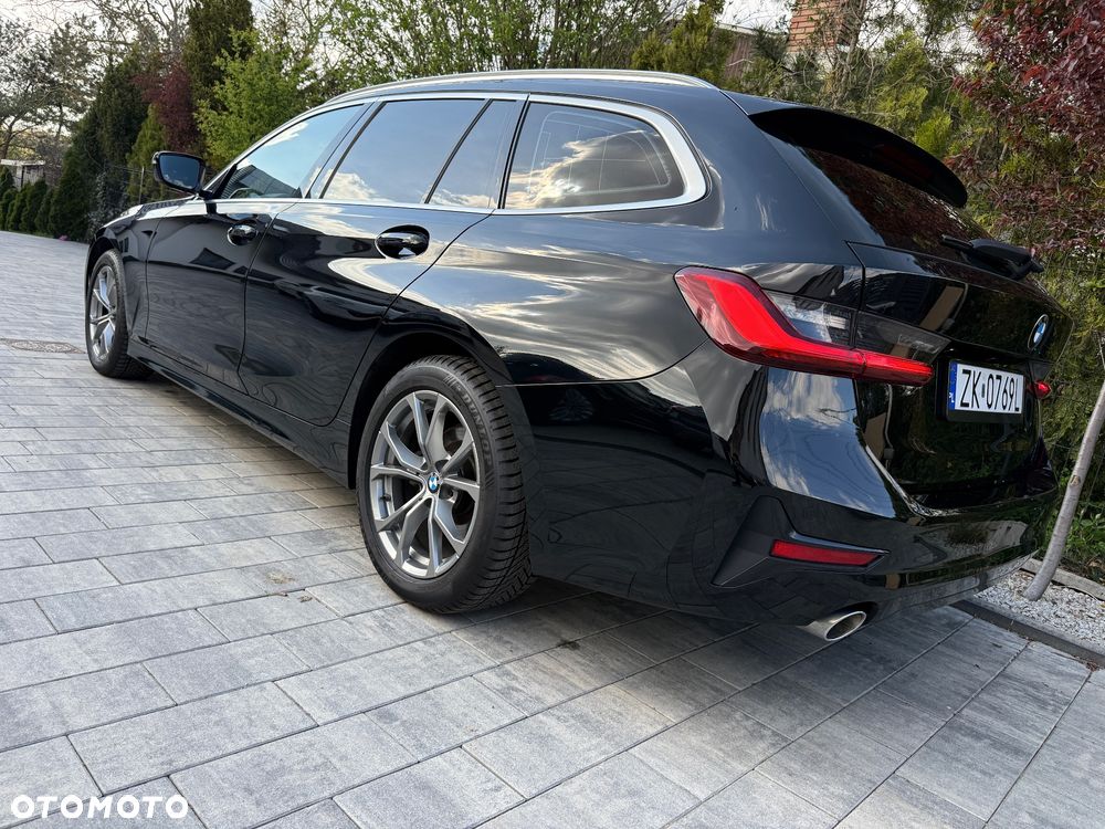BMW Seria 3 320d Sport Line - 26