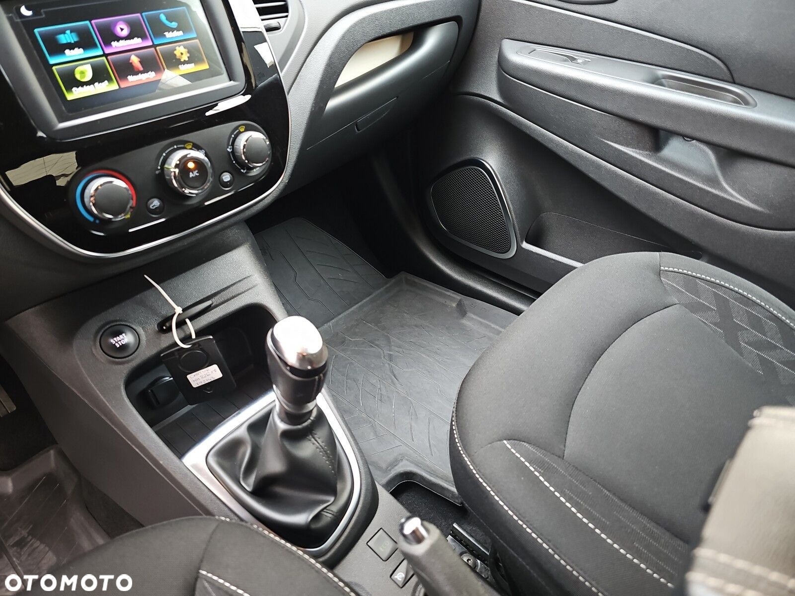 Renault Captur - 20