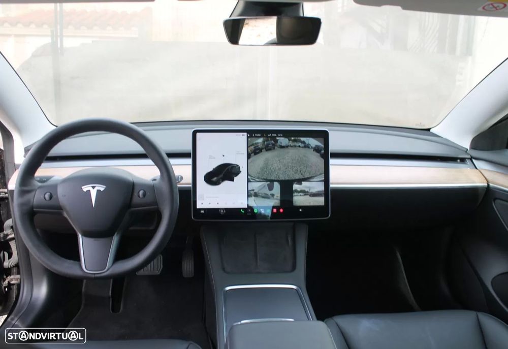 Tesla Model 3 Standard Range Plus RWD — fotografia 12