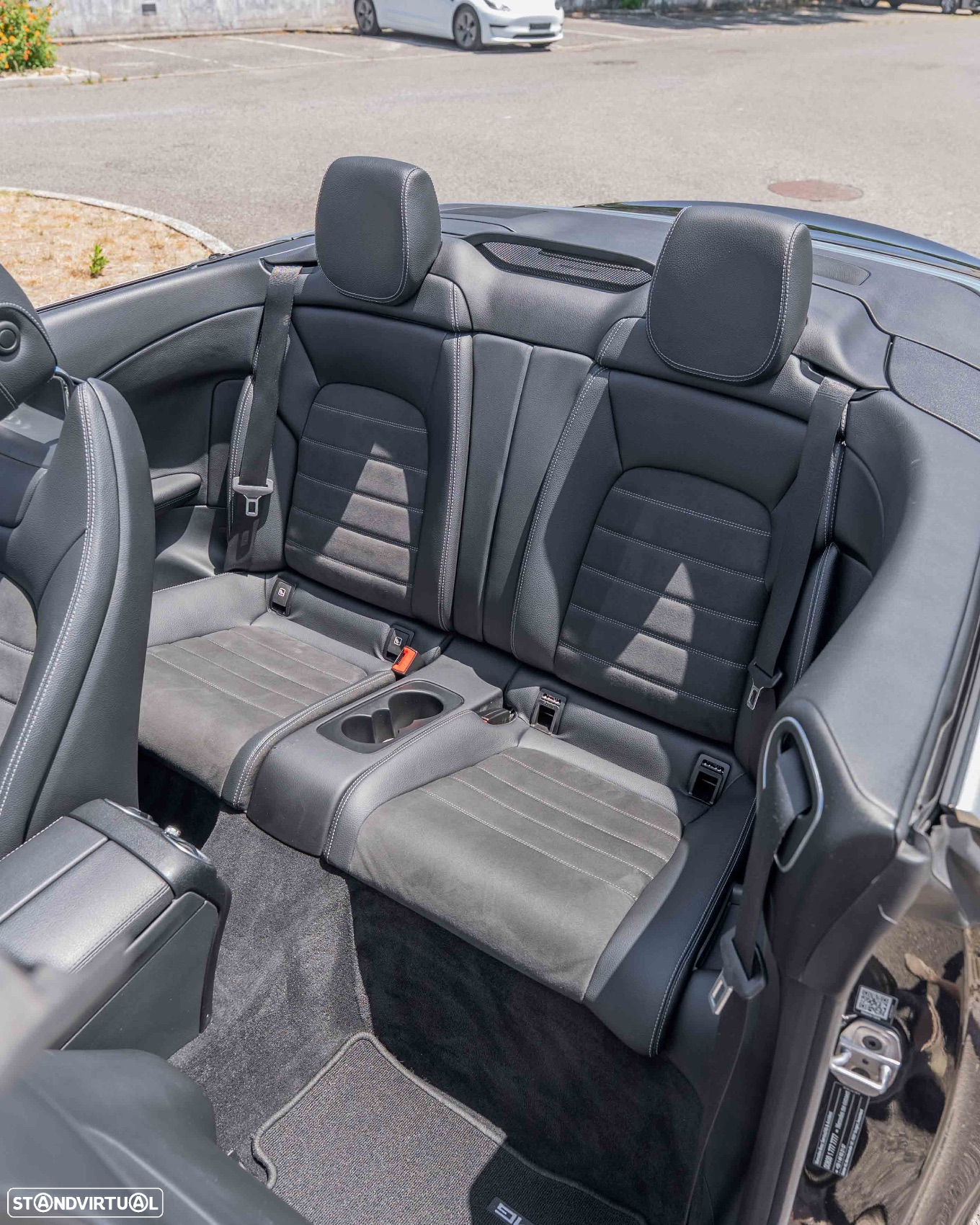 Mercedes-Benz C 220 d Coupe 4Matic 9G-TRONIC AMG Line - 17