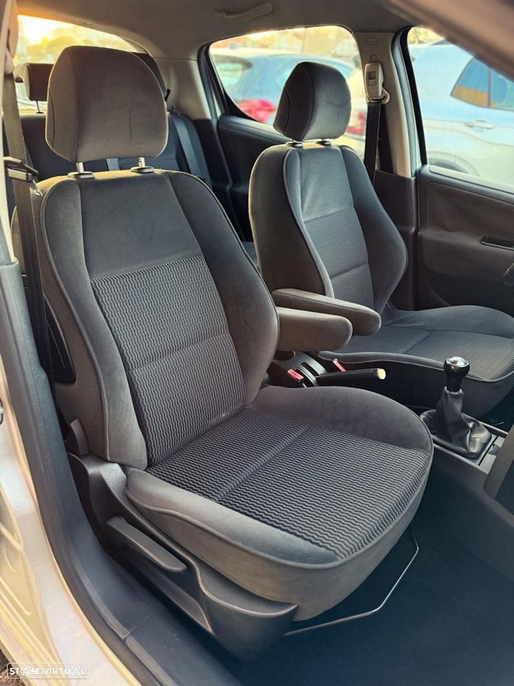 Peugeot 207 1.4 HDi Premium - 19