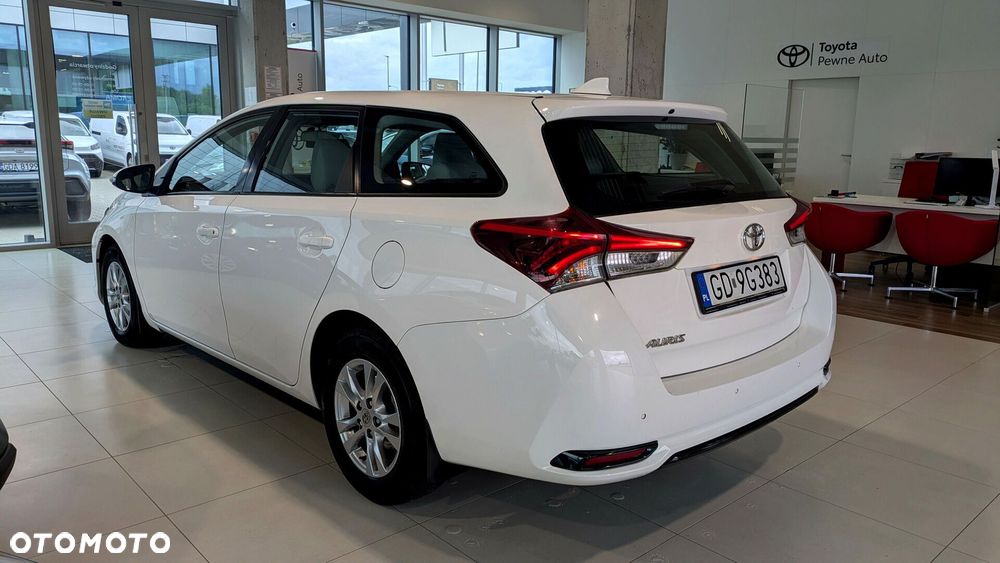 Toyota Auris 1.6 Active - 4