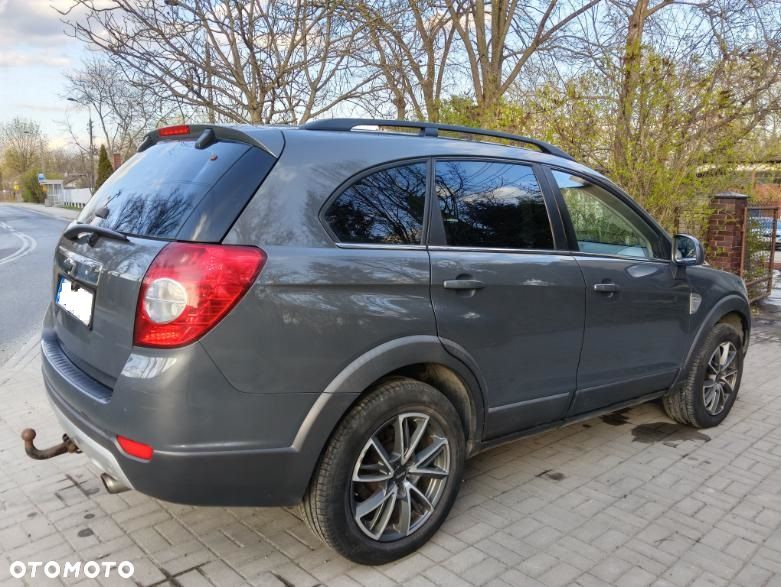 Chevrolet Captiva 2.0 d Base - 6