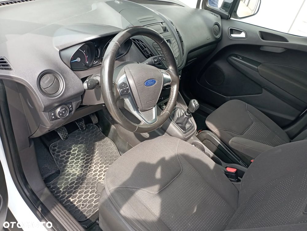 Ford Transit Courier Ambiente - 28