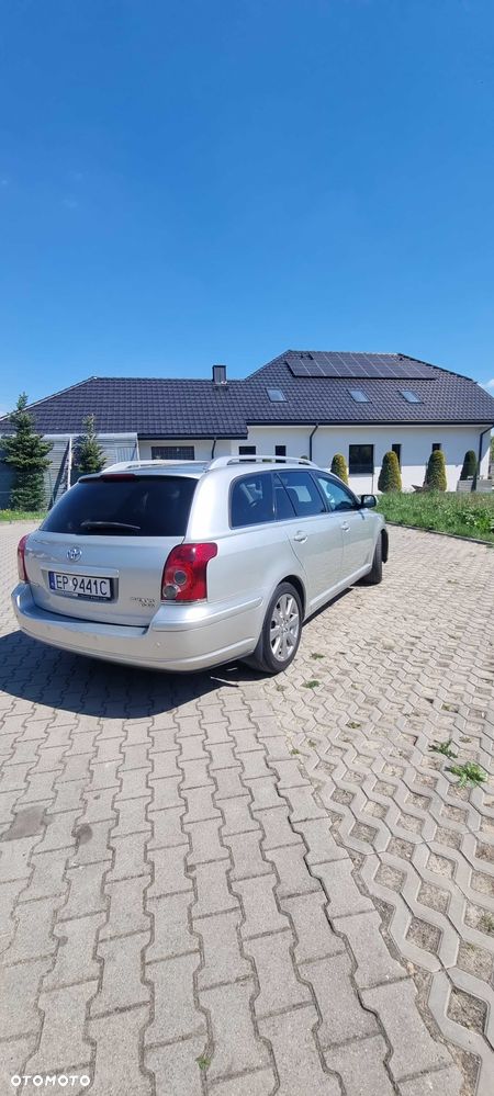 Toyota Avensis - 6